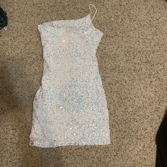 lucy in the sky dress - Picture 2 of 2